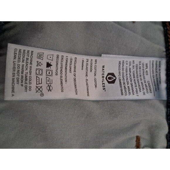 Levi Strauss Men's Signature Jeans Straight  40/30, Measures 42" Waist - Picture 4 of 7